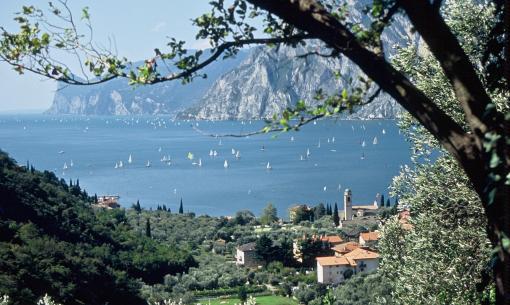 epochehotel.upgarda en offer-for-a-couple-s-stay-at-hotel-on-lake-garda 015